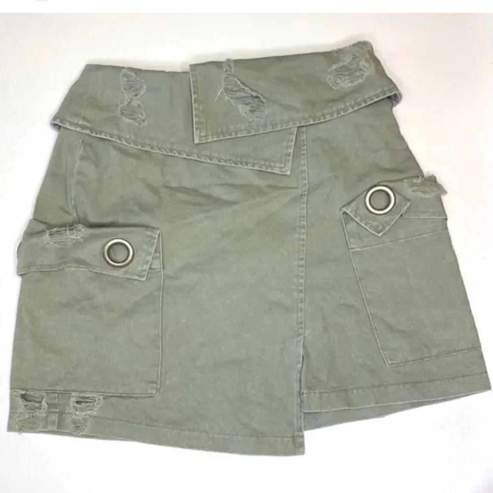 NWT Carmar Mini Skirt From LF Grey size 2 Originally $188.